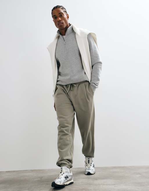 ASOS DESIGN premium heavyweight 400gsm oversized tuck jogger in green, 2 of 5