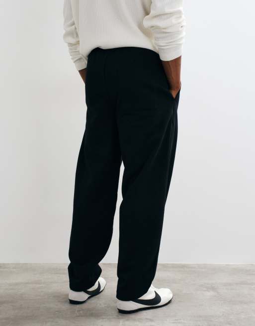 ASOS DESIGN premium heavyweight 400gsm slim balloon jogger in Black, 2 of 5