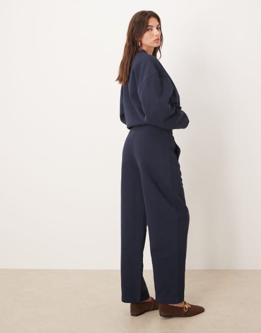 ASOS DESIGN premium heavyweight 500gsm seamed barrel leg sweatpants in navy, 3 of 5