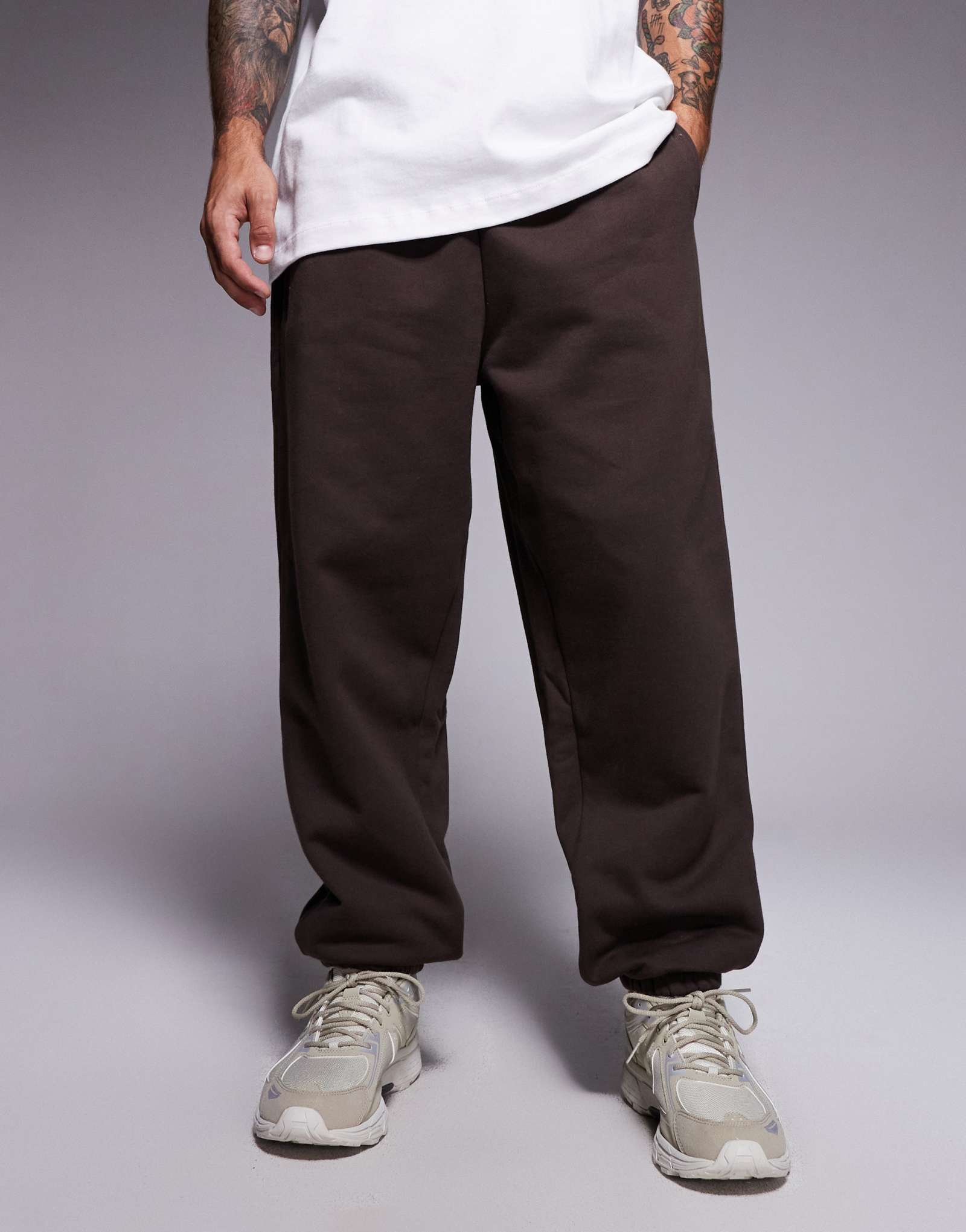 Спортивные брюки ASOS DESIGN premium heavyweight оверсайз 400 г/см в коричнево-коричневом цвете