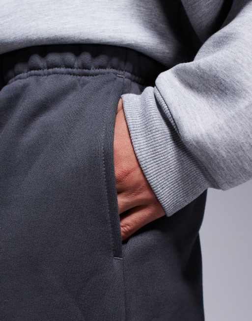 ASOS DESIGN premium heavyweight oversized sweatpants in 400gsm washed black, 5 of 5