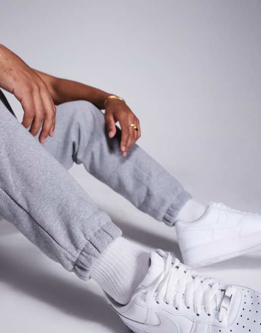 ASOS DESIGN premium heavyweight tapered joggers 400gsm in grey marl - LGREY, 3 of 5