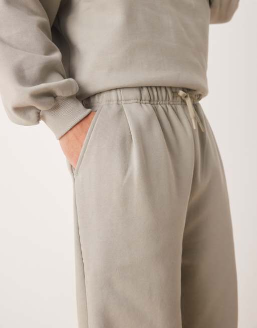 ASOS DESIGN premium heavyweight wide leg jogger with pinched hem and pleats in beige, 3 of 5