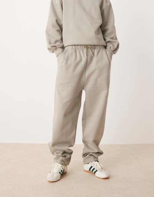 ASOS DESIGN premium heavyweight wide leg jogger with pinched hem and pleats in beige, 4 of 5