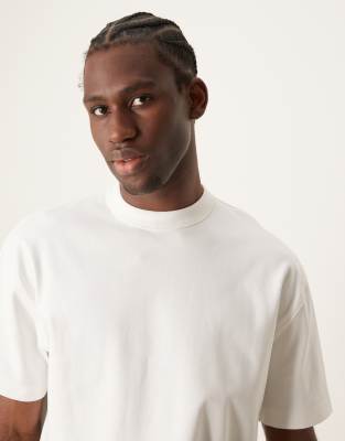 Premium interlock relaxed T-shirt 300gsm in white