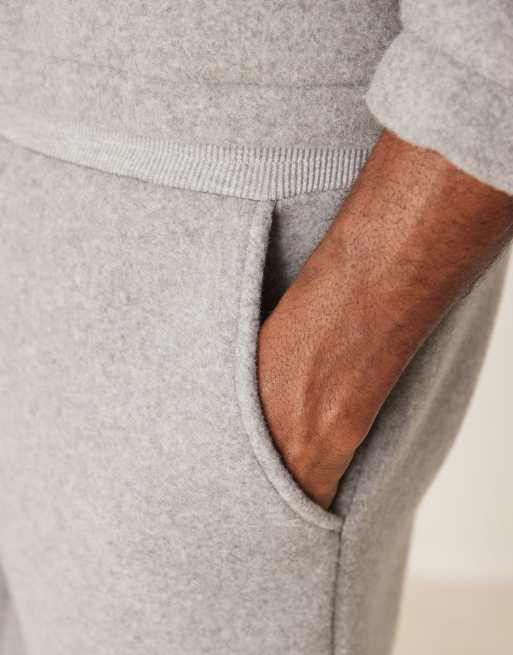 ASOS DESIGN - Premium - Joggingbroek van vilt met rechte pijpen in gemêleerd grijs, 3 van 5