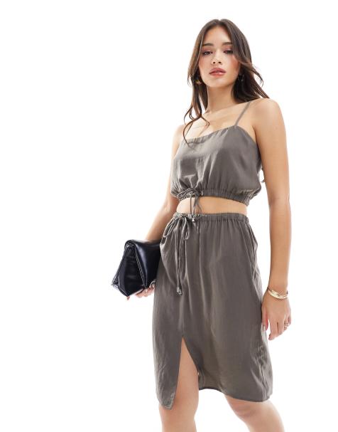 ASOS DESIGN Premium - Jupe d'ensemble satinée longueur style années 90 avec lien noué à la taille - Vert foncé - view 1