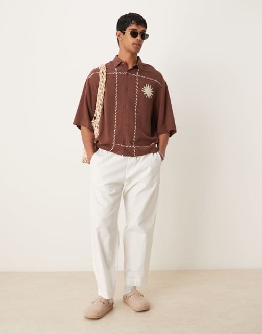 ASOS DESIGN – Premium – Kastiges Oversize-Hemd in Braun aus Leinenmix mit Stickerei, 3 von 4