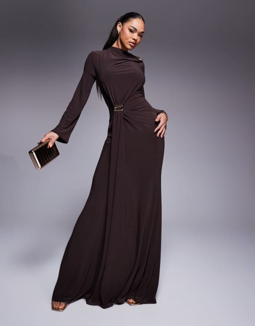 ASOS DESIGN – Premium – Langärmliges, drapiertes Maxikleid in Schokobraun mit zweilagigem Design
