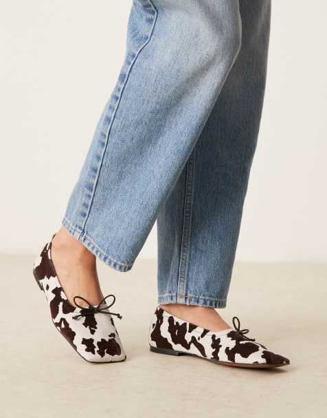 ASOS DESIGN Premium – Lotus – Zamszowe balerinki ze wzorem w krowie łaty - view 1