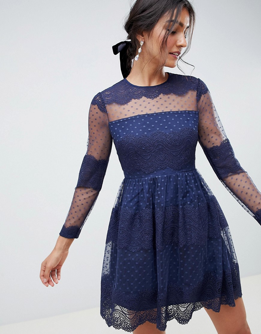ASOS DESIGN - Premium - Mini-jurk met kant, dobby mesh en lange mouwen-Marineblauw