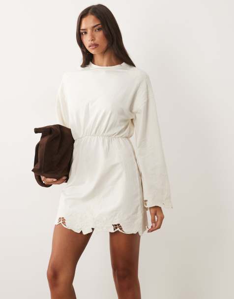 ASOS DESIGN - Premium mini sweaterjurk met uitsnijdingen en borduursels in crème - view 1