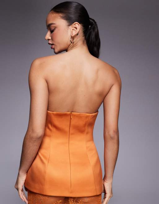 ASOS DESIGN - Premium - Orange bandeau-top med peplum-kant i struktureret satin, 4 af 4