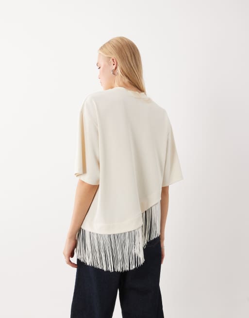 ASOS DESIGN Premium Oversize-T-Shirt mit asymmetrischem Schnitt und Fransen-Detail in Cremeweiß, 2 von 4