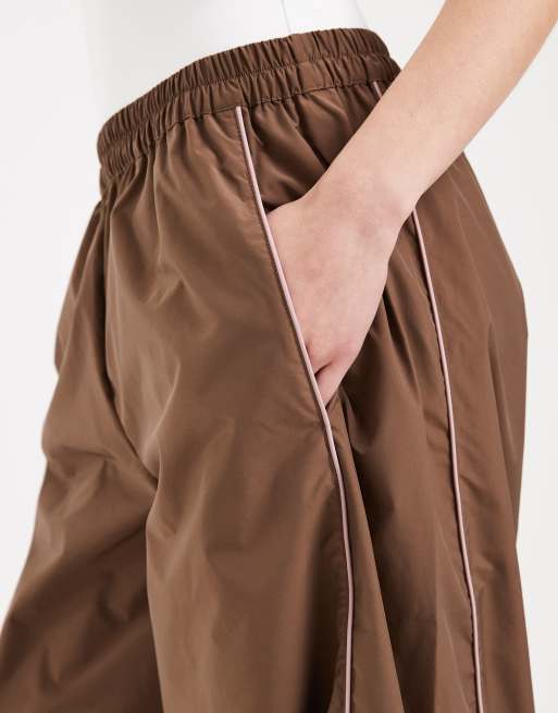 ASOS DESIGN premium oversized trackies in brown and pink (Part of a set), 4 of 4