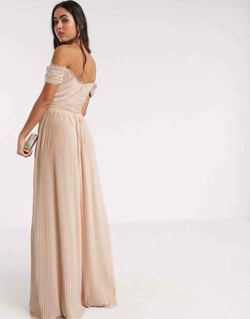 ASOS DESIGN Premium – Plissiertes Maxikleid in Gold mit Spitze und Bardot-Ausschnitt, 2 von 4