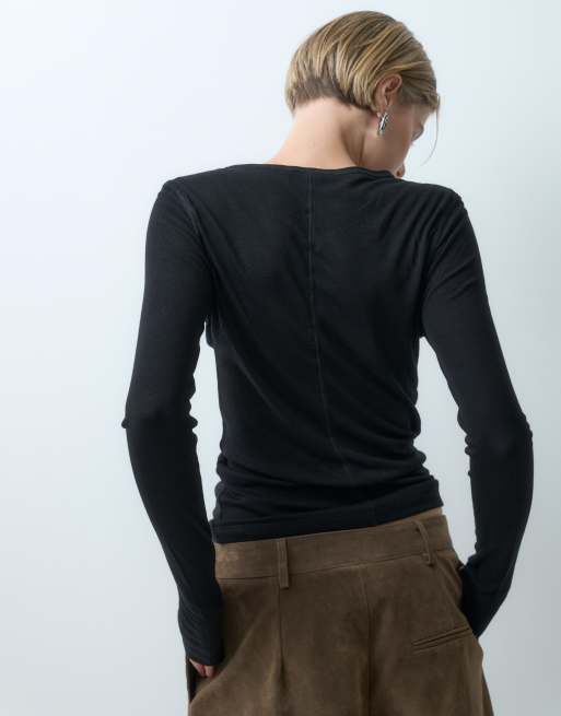 ASOS DESIGN premium Rundhals-Langarmoberteil in Schwarz, 3 von 5