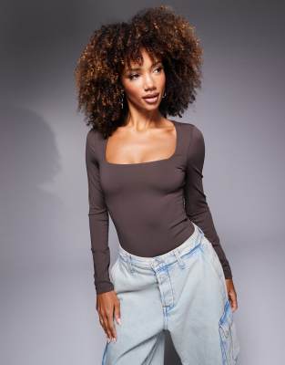 premium sculpting square neck long sleeve bodysuit in chocolate-Brown