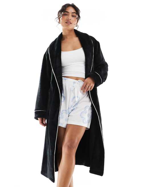 ASOS DESIGN – Premium – Svart halvlång morgonrock i supermjuk fleece, 4 av 5
