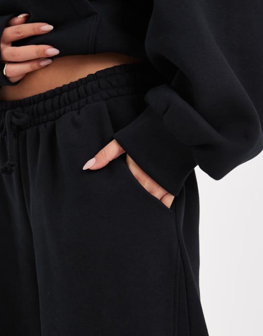 ASOS DESIGN – Premium – Svarta, kraftiga mjukisbyxor med vida ben och sömdetaljer, 500gsm, 3 av 5