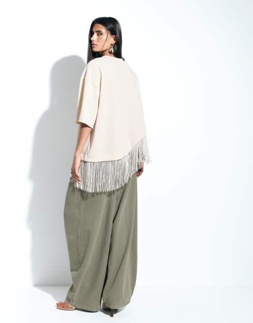 ASOS DESIGN premium t-shirt oversize asimmetrica con frange color crema, 4 di 4