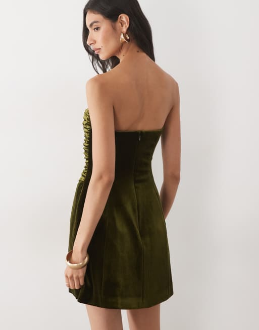 ASOS DESIGN Premium velvet structured bandeau mini dress with ruched bodice and gold trims in green, 4 of 4