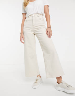 white wide leg jean