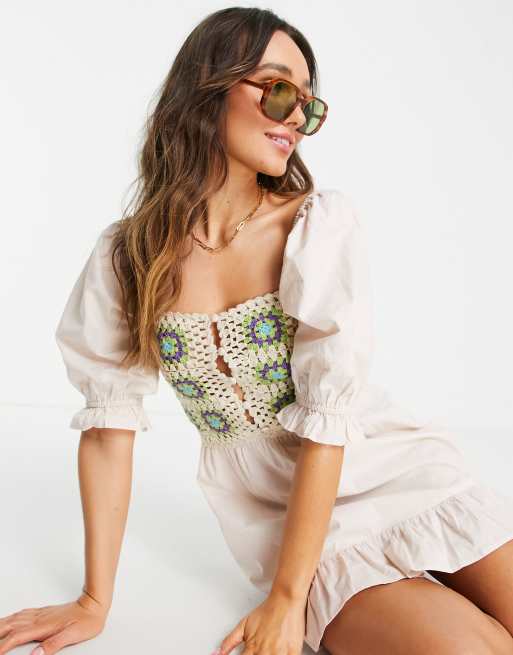 ASOS DESIGN - Prendisole a grembiule corto all'uncinetto color crema