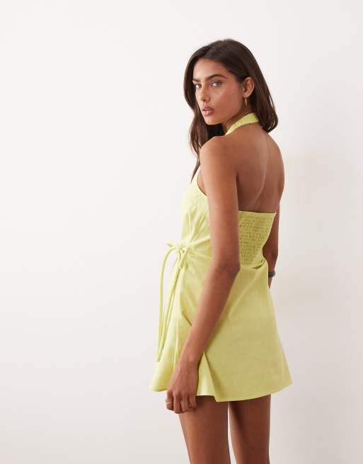 ASOS DESIGN - Prendisole corto avvolgente allacciato al collo in cotone e lino color pistacchio, 4 di 4