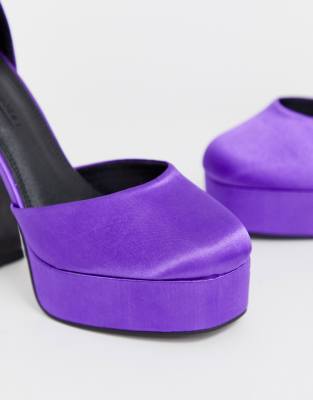 Purple store platform pumps