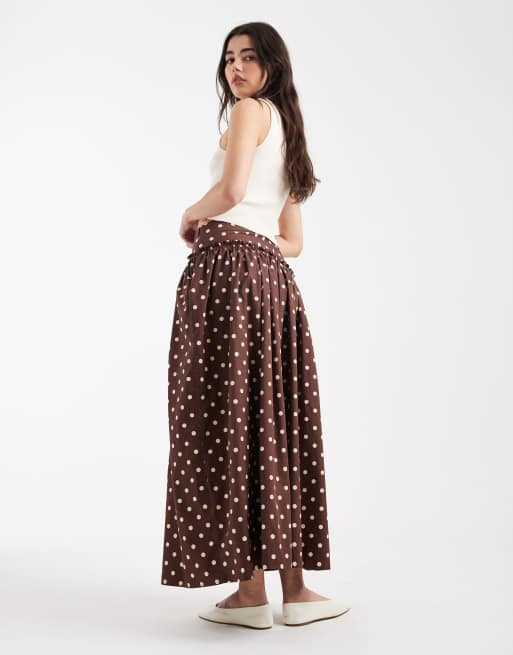 ASOS DESIGN – Prickig maxikjol med asymmetrisk design och sänkt midja, 2 av 5
