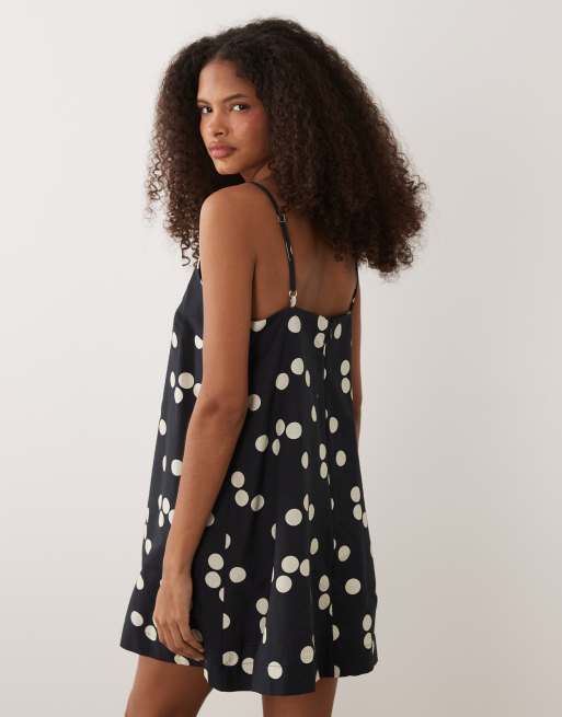 ASOS DESIGN – Prickig shiftklänning i minilängd och linnetyg, 4 av 4