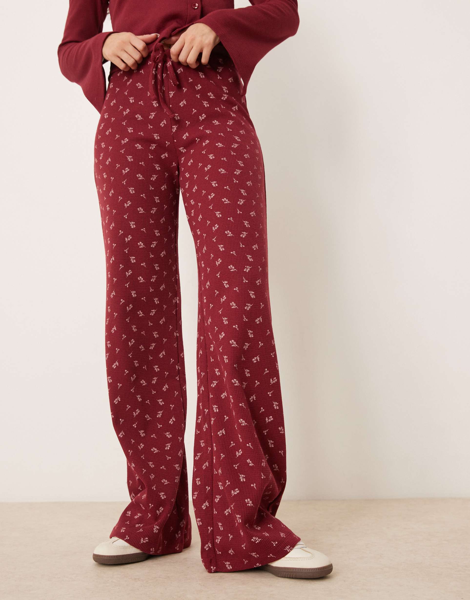 asos design printed ditsy waffle pants in burgundy