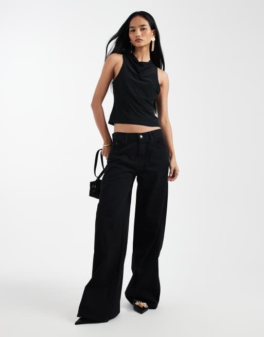 ASOS DESIGN – Przylegający czarny podkoszulek bez rękawów z drapowanym dekoltem, 2 z 4