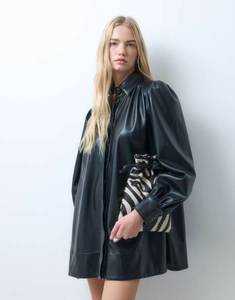 ASOS DESIGN PU mini swing overhemdjurk in zwart - view 1