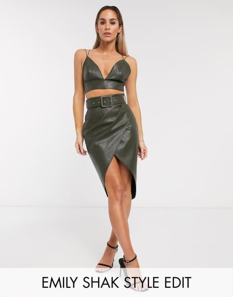 ASOS DESIGN – PU-Minirock mit Wickeldesign, Kombiteil