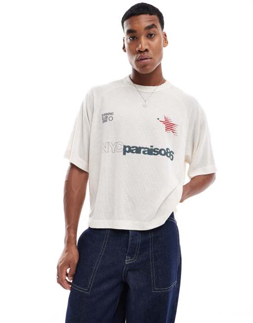 ASOS DESIGN – Pudełkowy T-shirt oversize o waflowej fakturze w kolorze złamanej bieli ze sportową grafiką