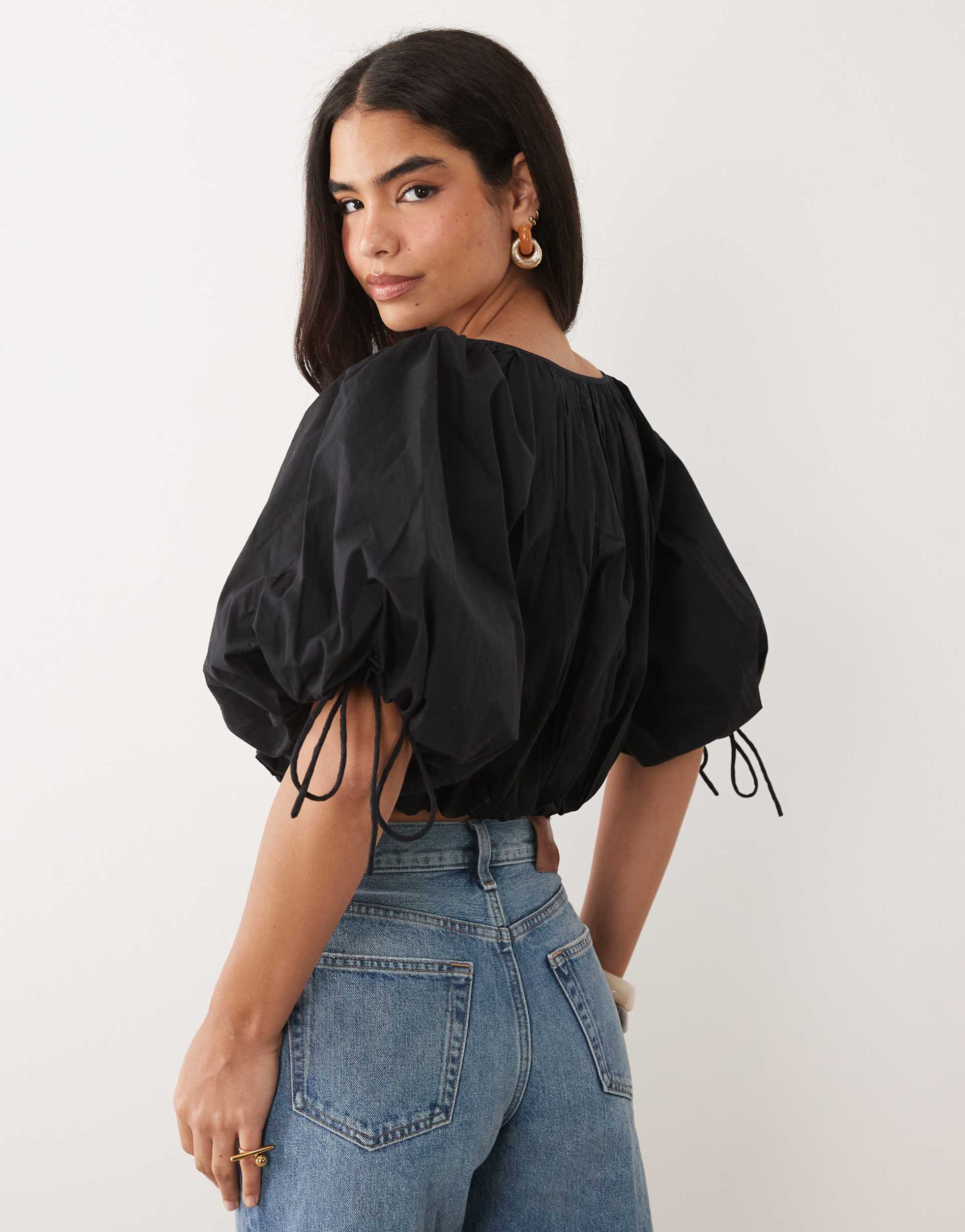 asos design puff sleeve cropped top in black