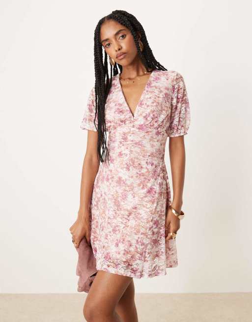ASOS DESIGN puff sleeve mini tea dress in delicate floral print, 3 of 4
