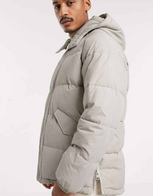 Puffer coat with store side zippers