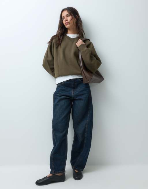 ASOS DESIGN pull col V à manches chauve-souris avec détails de couture, kaki, 3 de 5