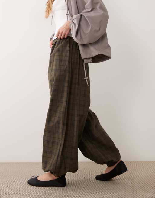 ASOS DESIGN pull on balloon pant in seersucker check, 2 of 5
