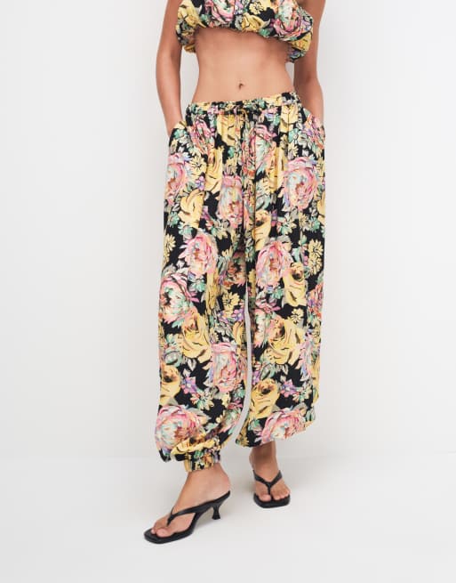 ASOS DESIGN pull on balloon pants in floral - part of a set, 2 of 7