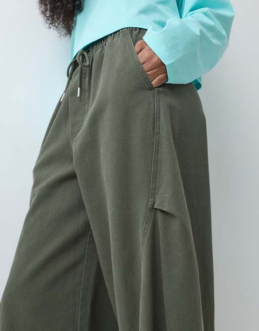 ASOS DESIGN pull on barrel trouser with panelling in washed khaki, 2 of 5
