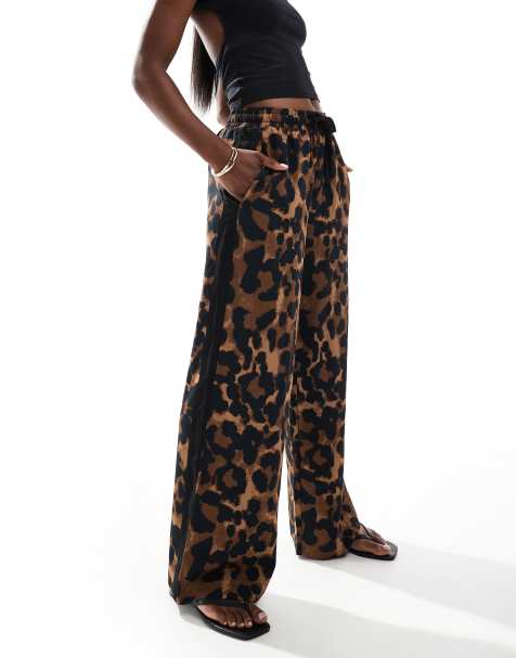 ASOS DESIGN - Pull-on-bukser med kontrasterende paneler og leopardprint - view 1