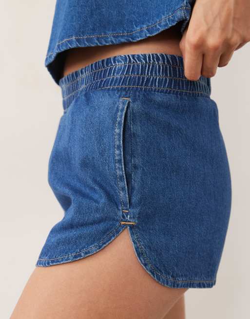 ASOS DESIGN pull on denim runner short in midwash blue co-ord, 3 of 5