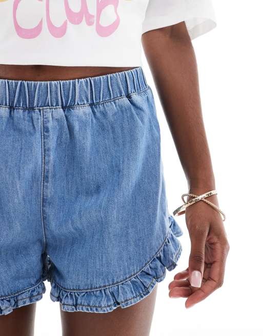 ASOS DESIGN pull on denim shorts with frilled hem, 3 of 5