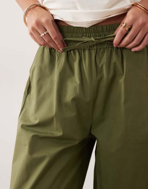 ASOS DESIGN pull-on drawstring waist wide leg pants in olive, 2 of 5