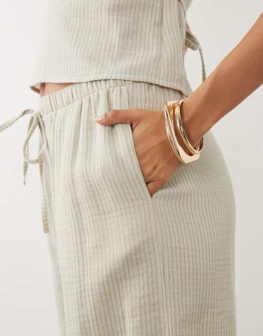 ASOS DESIGN Pull-on-Hose mit weitem Bein in Grün mit gewaschenem Streifenmuster, Kombiteil, 3 von 5