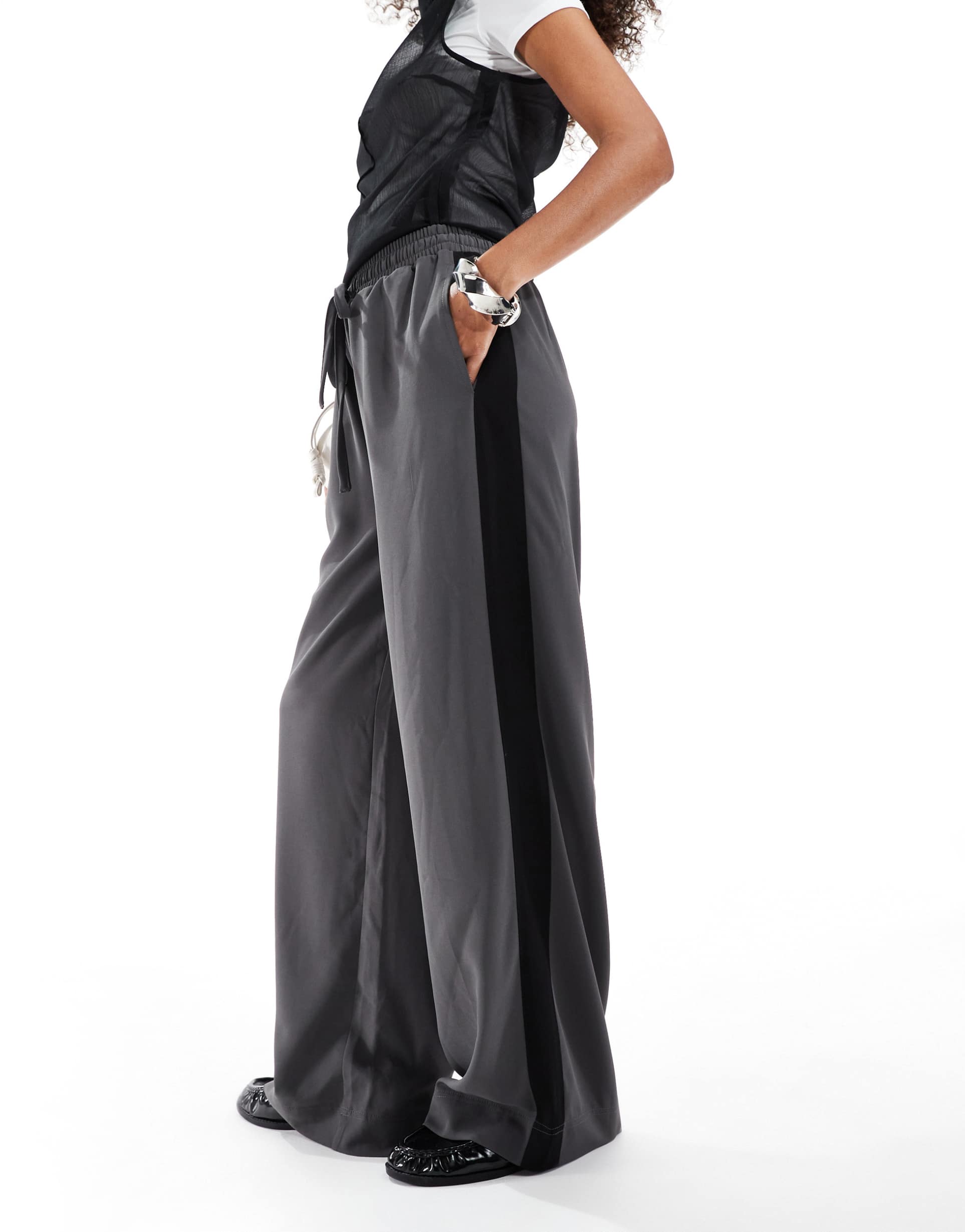 asos design pull-on pants with contrast panel in charcoal